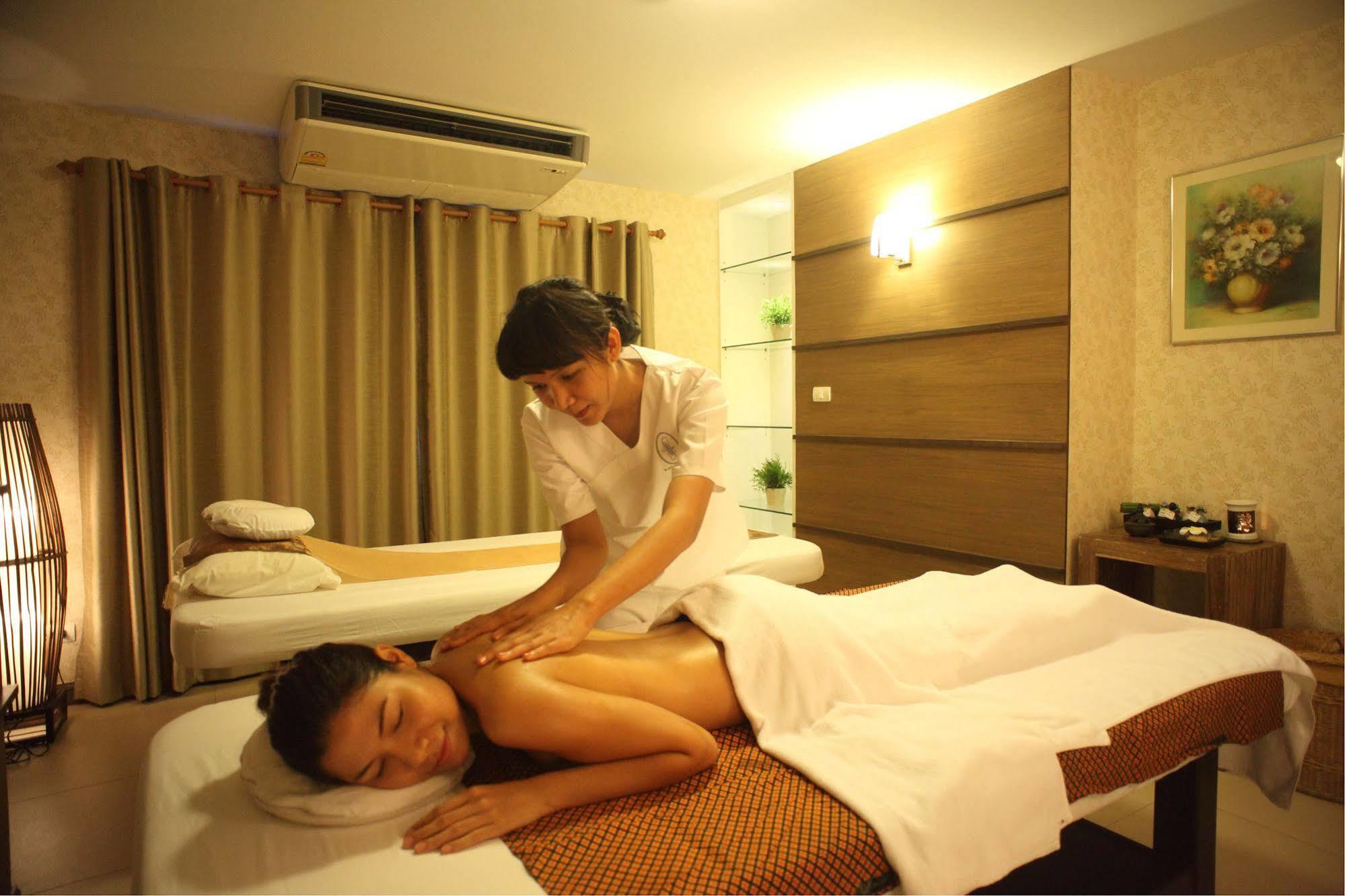 Prom Ratchada Hotel Bangkok