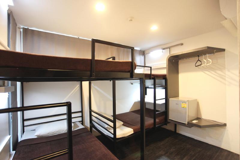 Cheqinn - Sukhumvit 4 Nana Plaza Albergue *