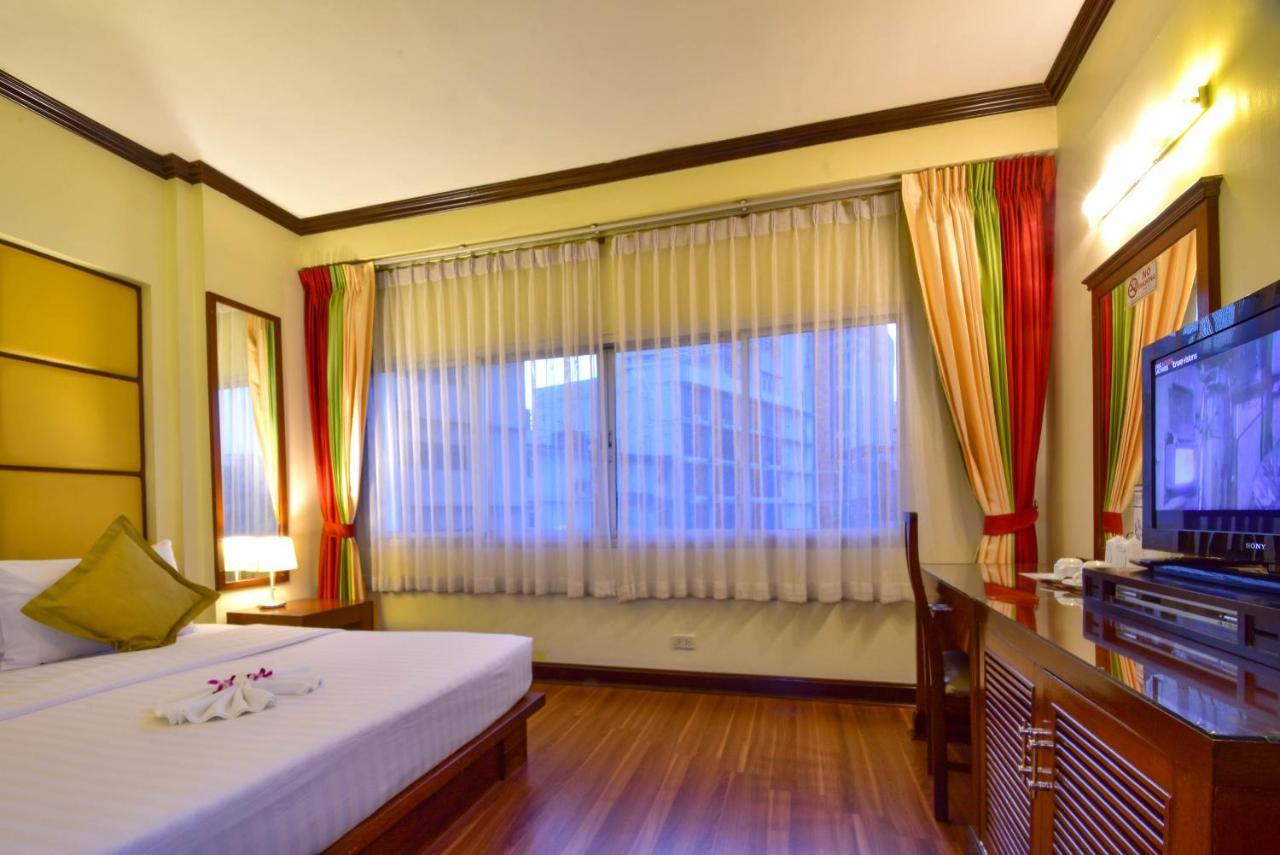 Grand Business Hotel