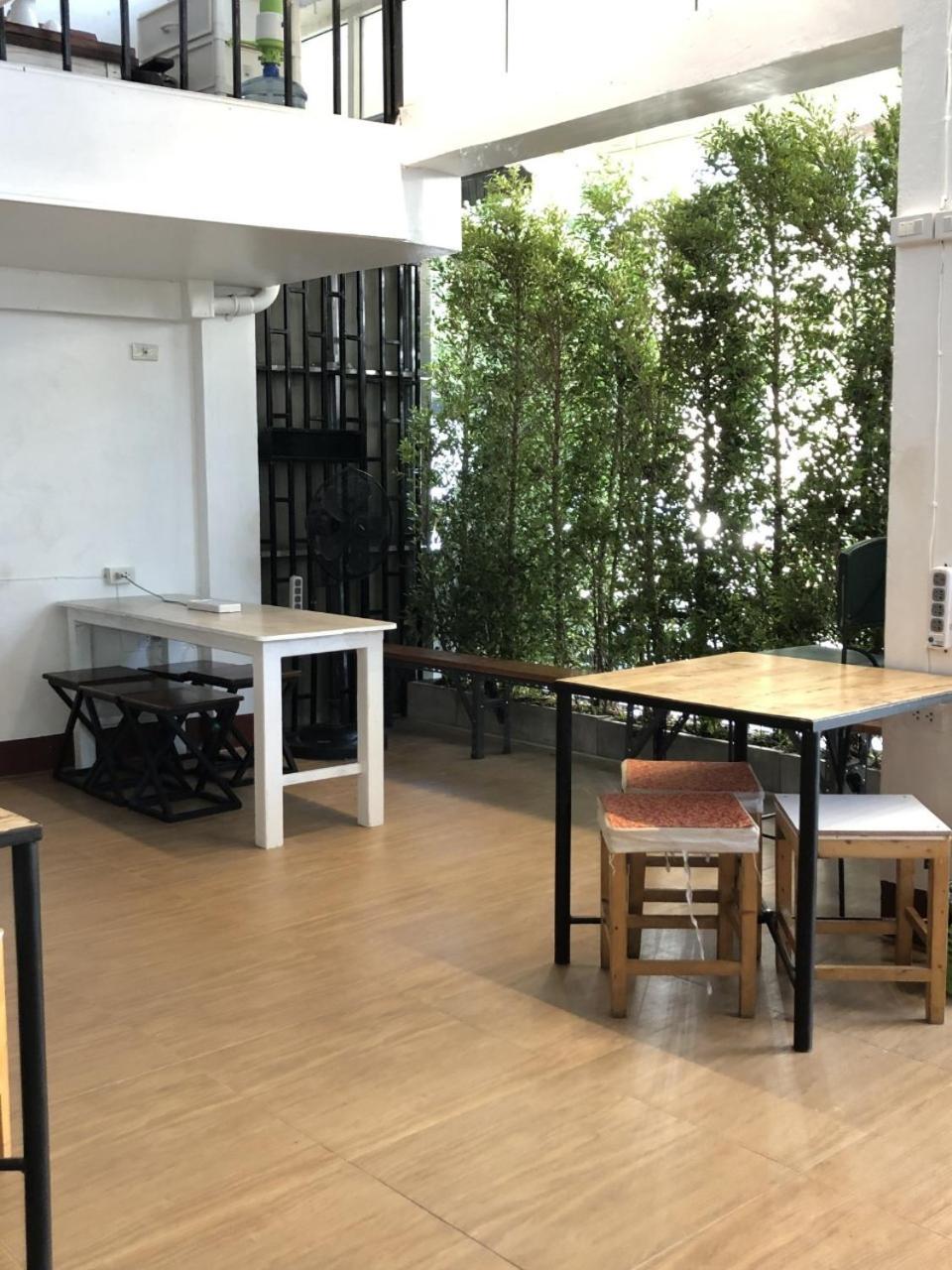 Ploy Hostel