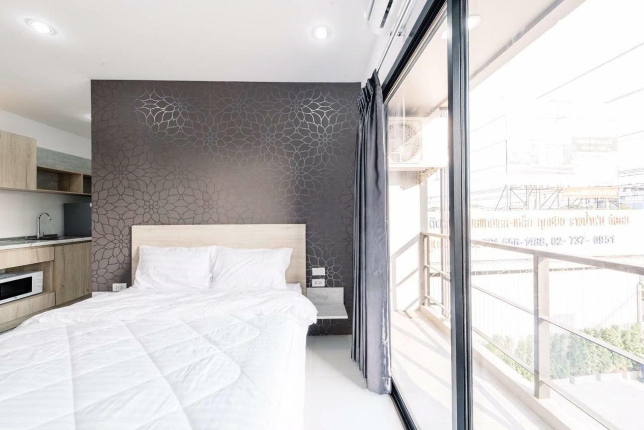 Baan Mae Suvarnabhumi Airport Apartment