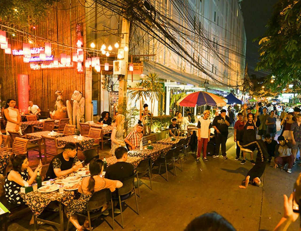 Cha-cha Banglumphu Hotel