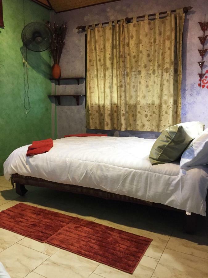 Wisma tamu Shanti 2*