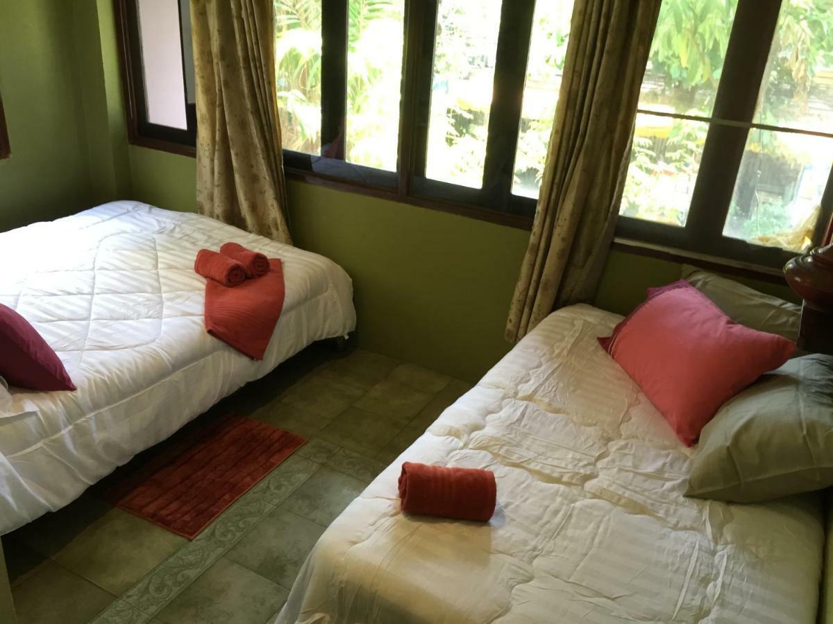Wisma tamu Shanti 2*