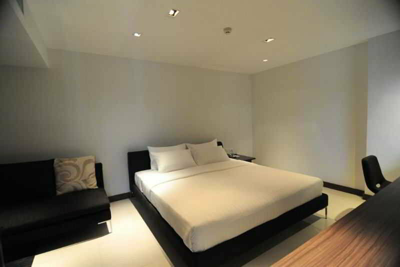 S33 Compact Sukhumvit Hotel 3*