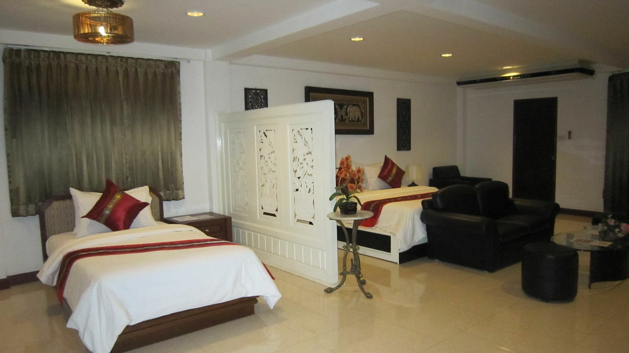True Siam Phayathai 4*