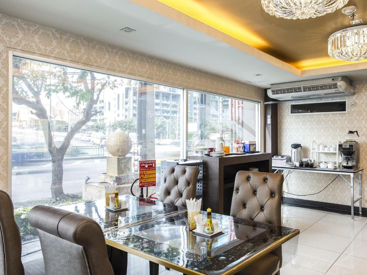 The Bells Hotel 3*