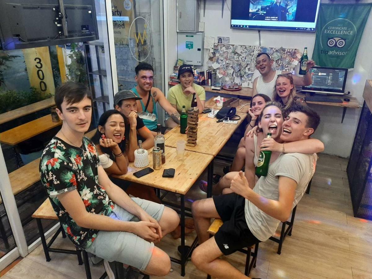 Warm White Hostel Bangkok