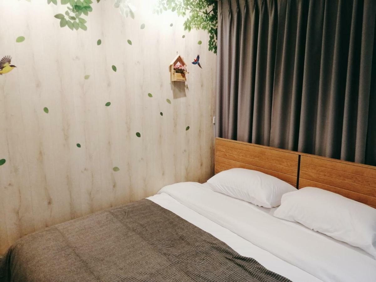 White House Hostel