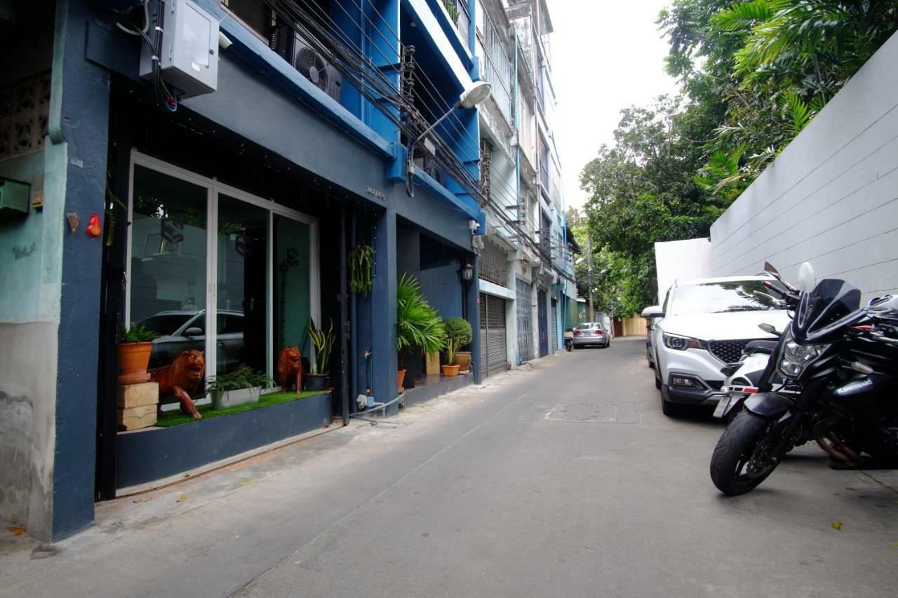 Every Surawong Hotel
