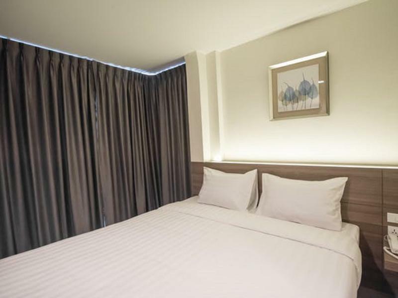 Sovereign Group At Pratunam Hotel 3*