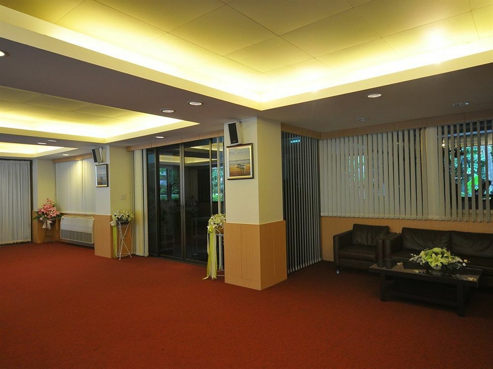 Inn P Park Charansanitwong 2*