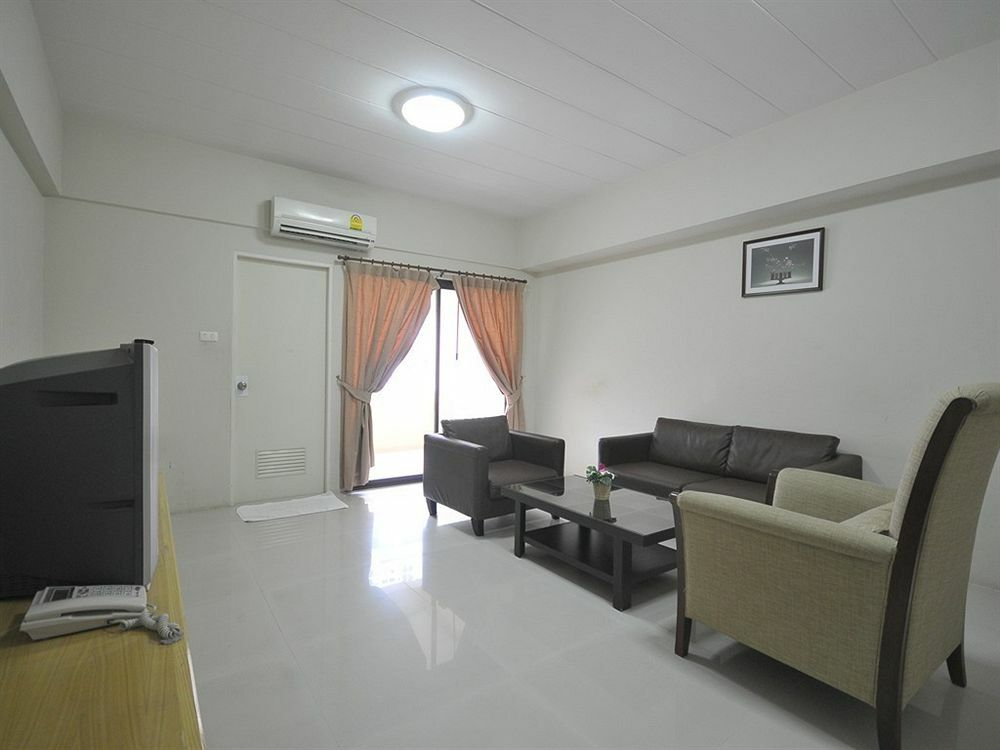 Inn P Park Charansanitwong 2*