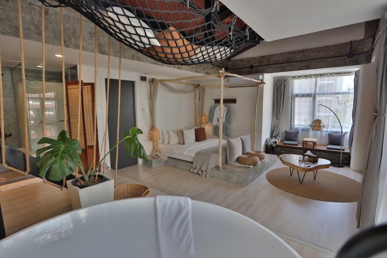 Hotel Yolo Boutique Bangkok