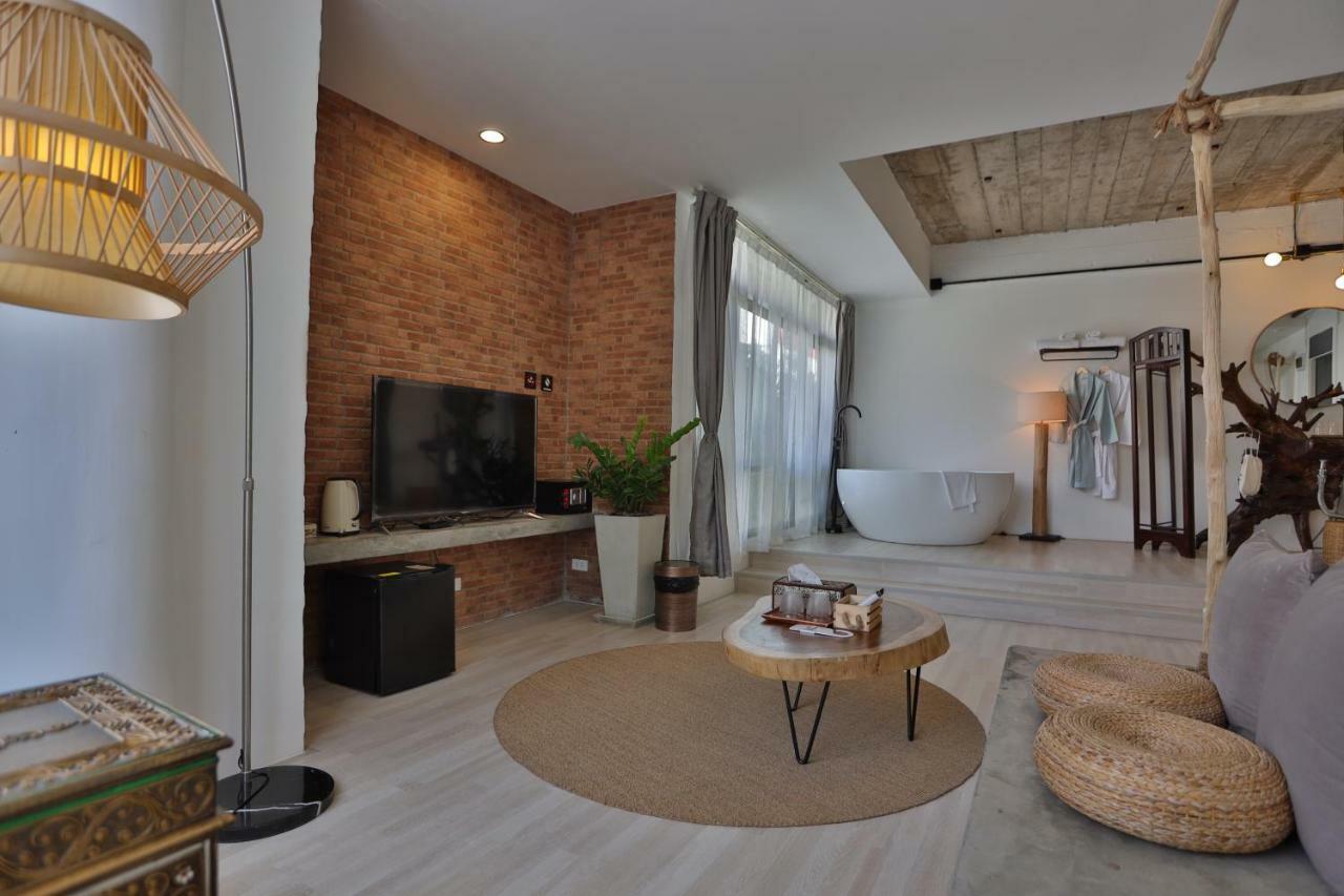 Hotel Yolo Boutique 3*