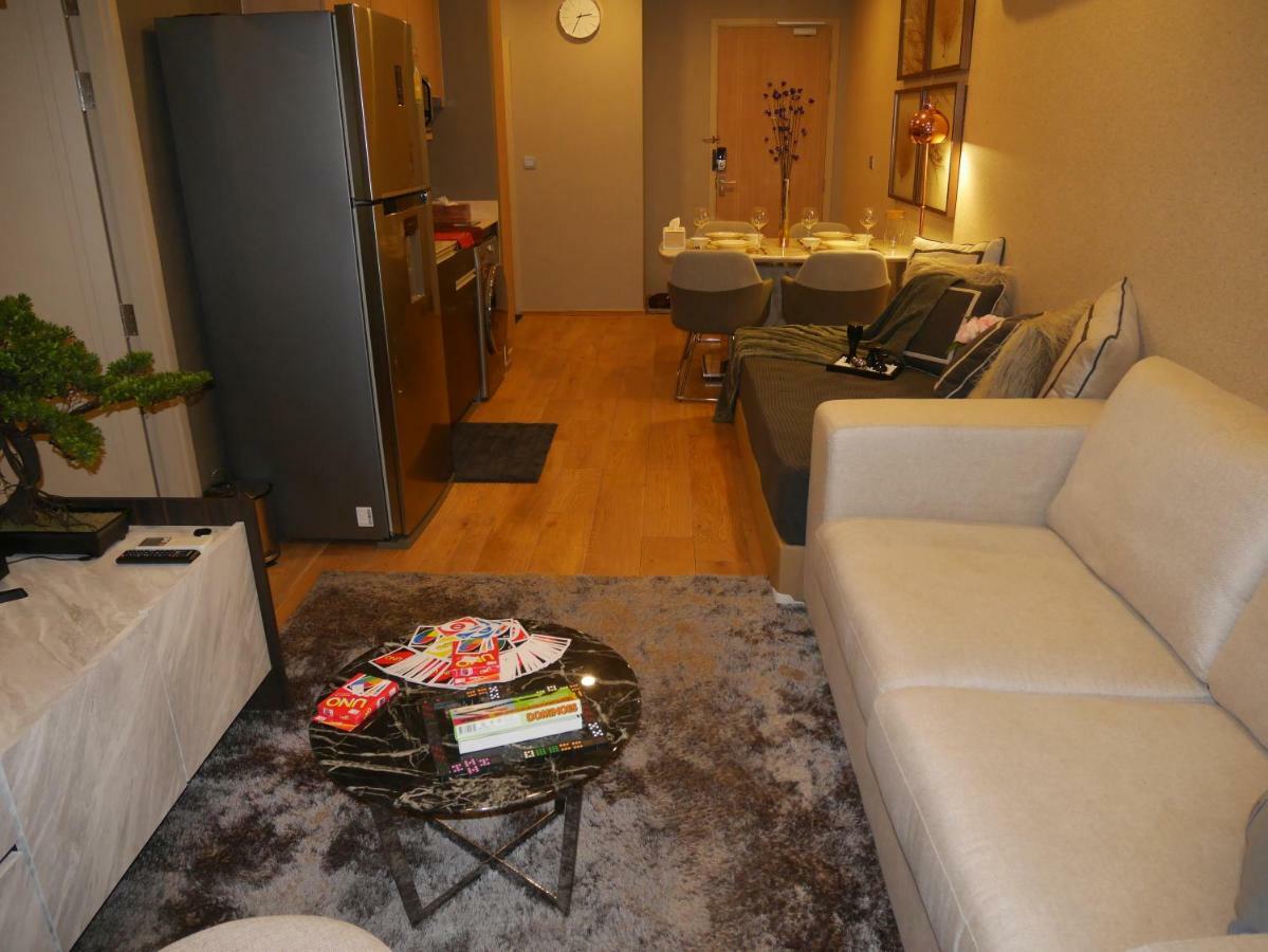 Apartment Q Chidlom 33f25 *