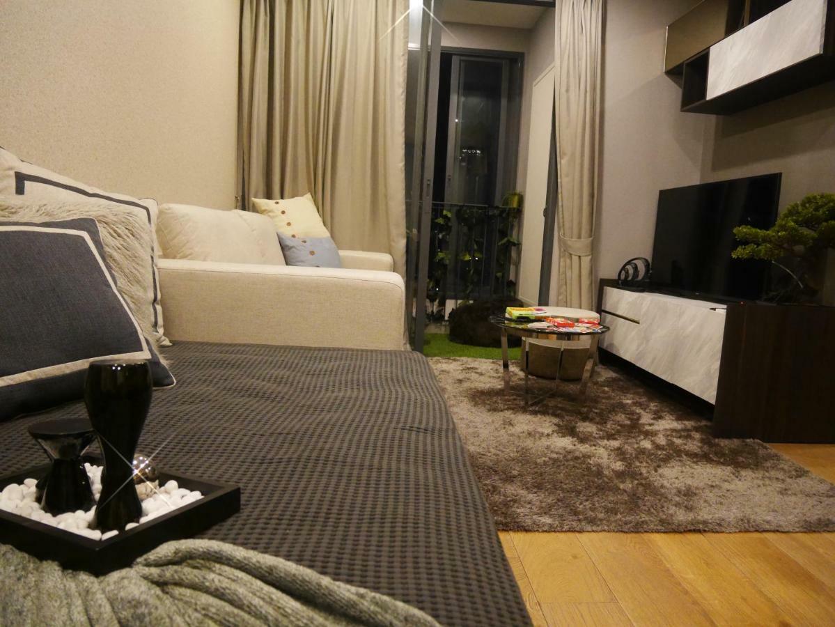 Q Chidlom 33f25 * Bangkok