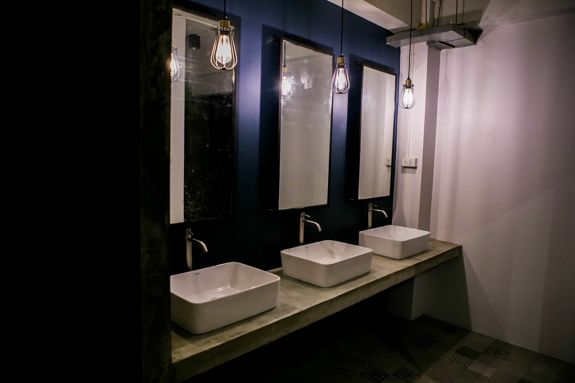 Silom Space Asrama