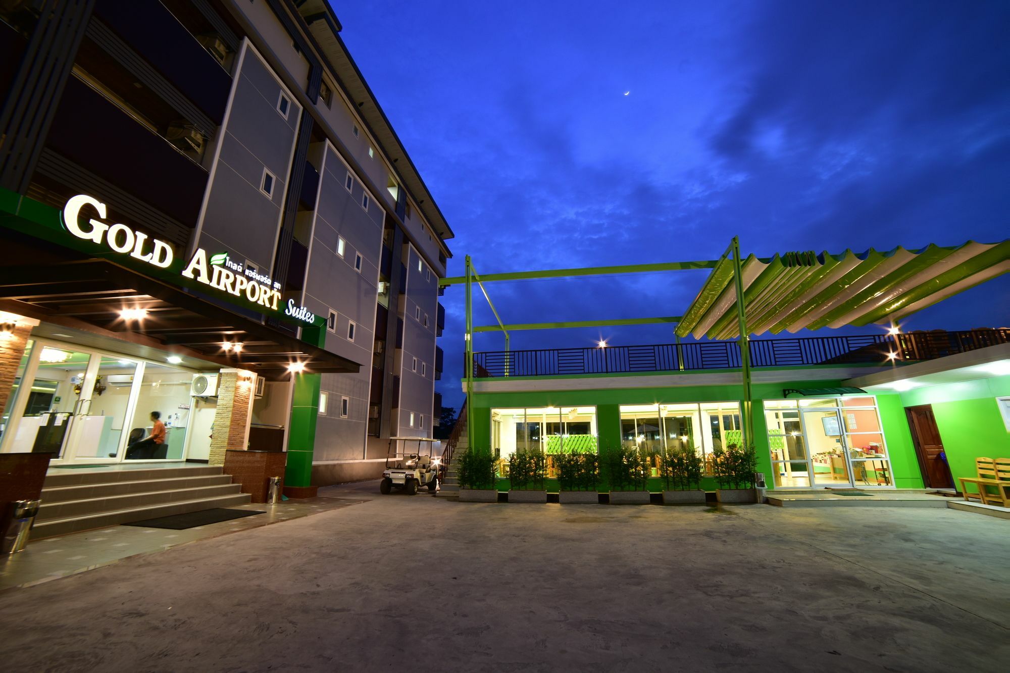 Hotel Gold Airport