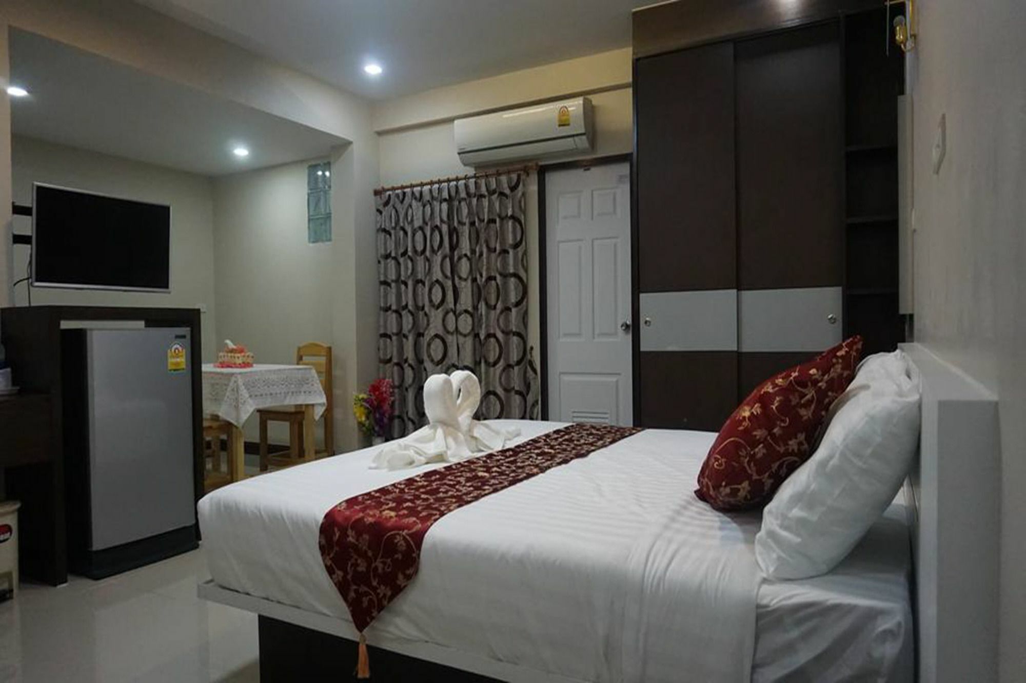 Hotel Gold Airport 3*