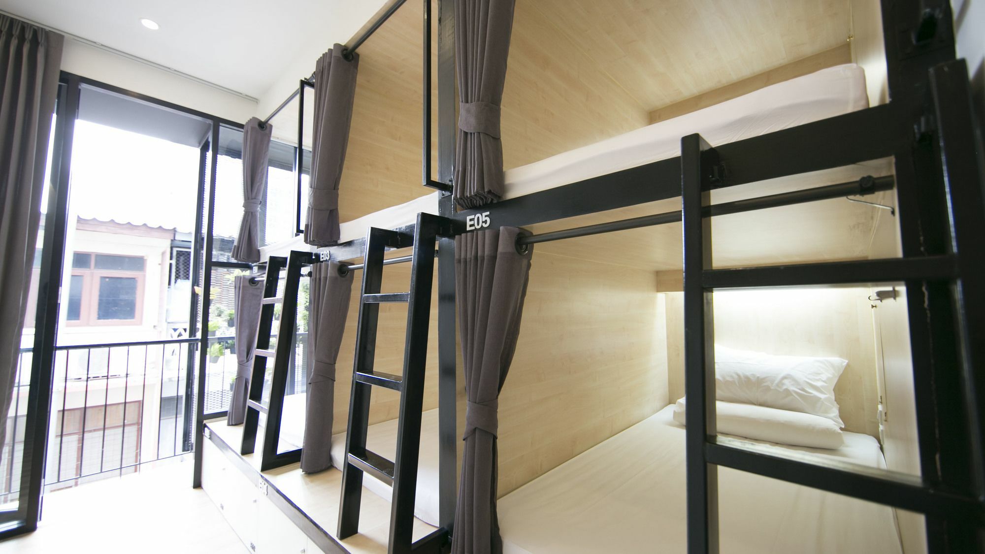 Asrama Lamurr Sukhumvit 41 *