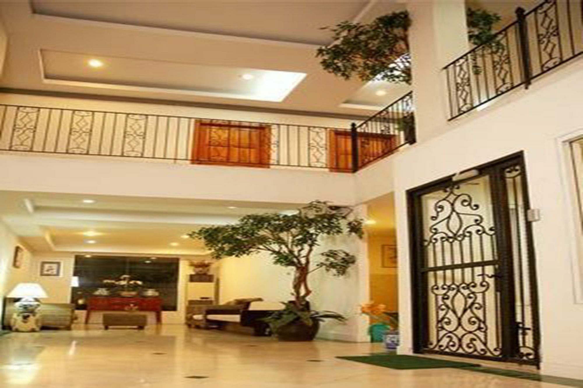 Oyo 254 Royal Pimand Hotel