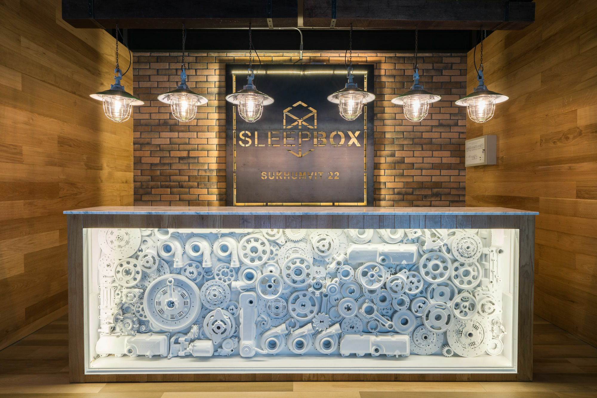 Sleep Box Sukhumvit 22 Hostel *