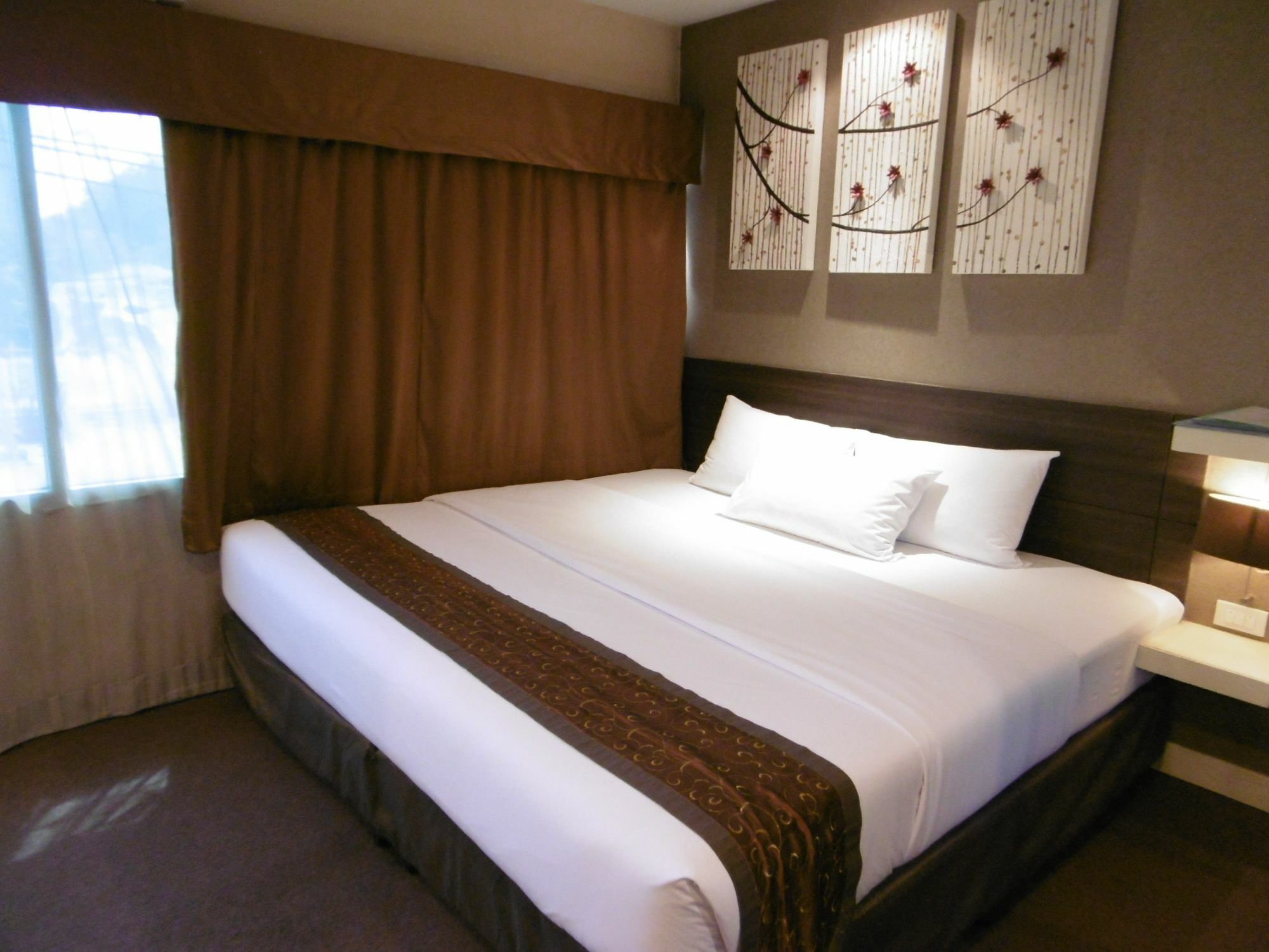 The Bells Hotel 3*