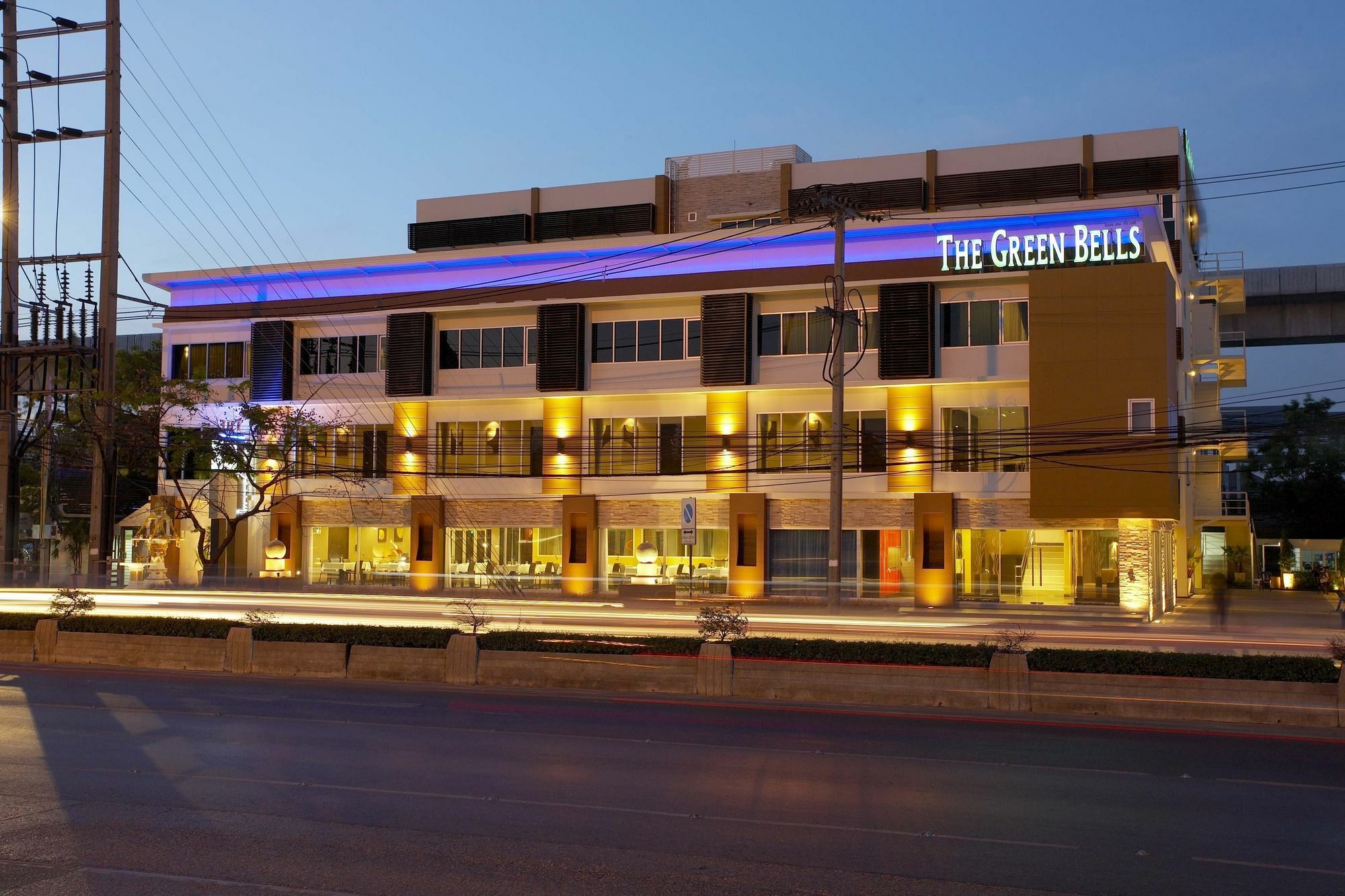 The Bells Hotel 3*