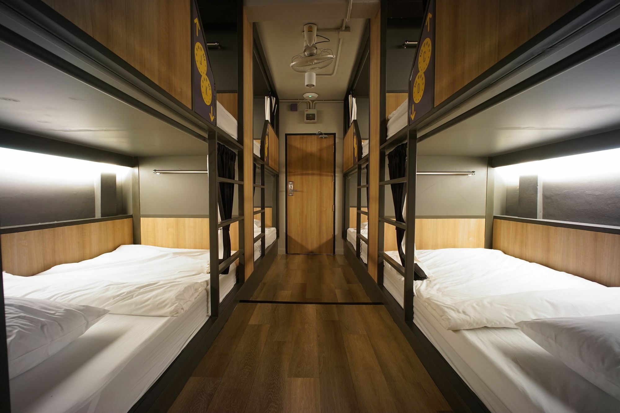 Brb Silom Hostel *