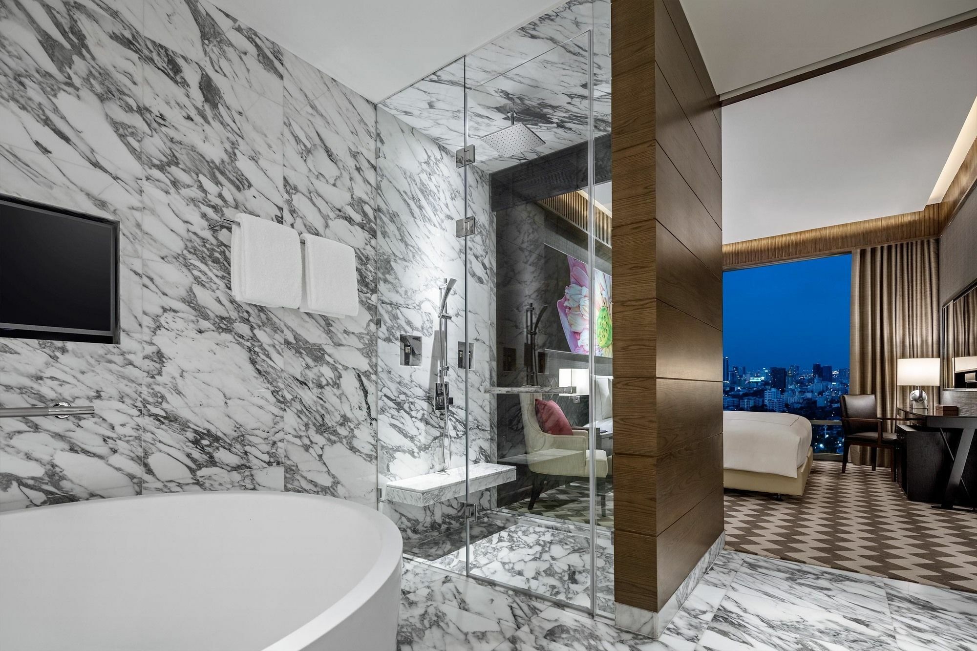 137 Pillars Hotel 5*