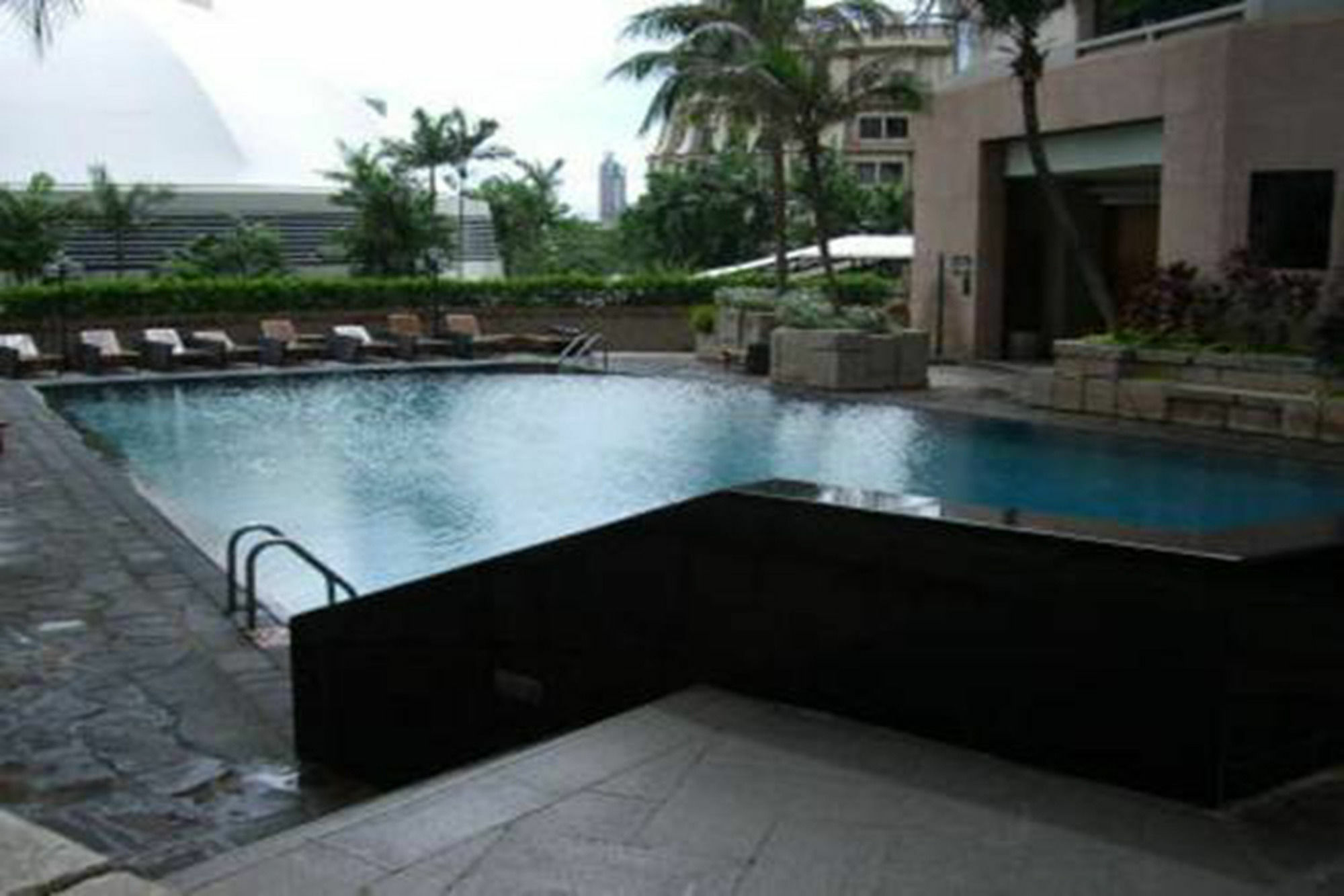 Apartment Ebony Tower At Parkview Towers *