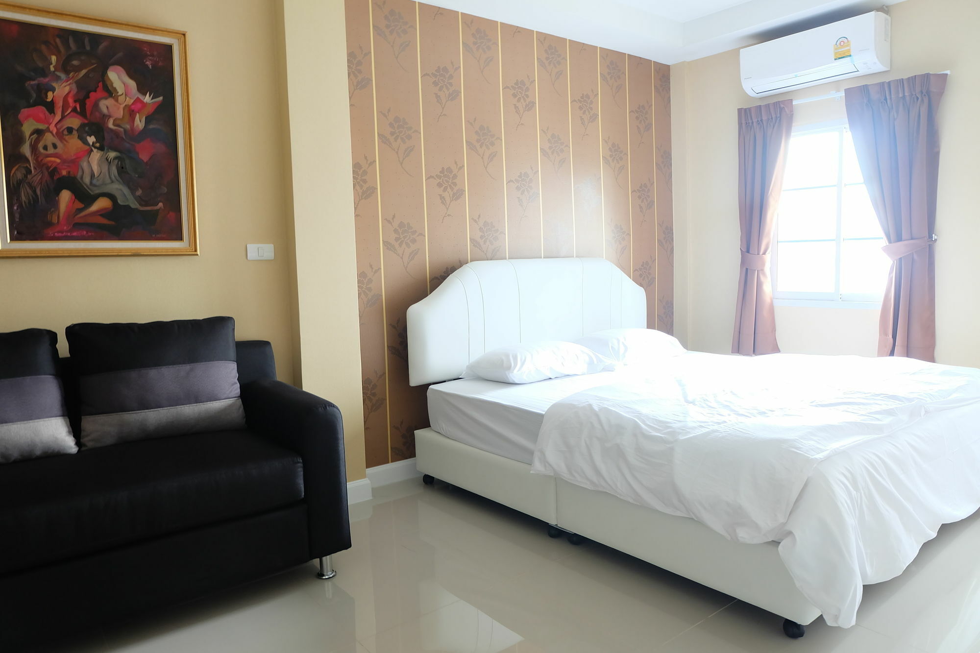 Aree Art Inn