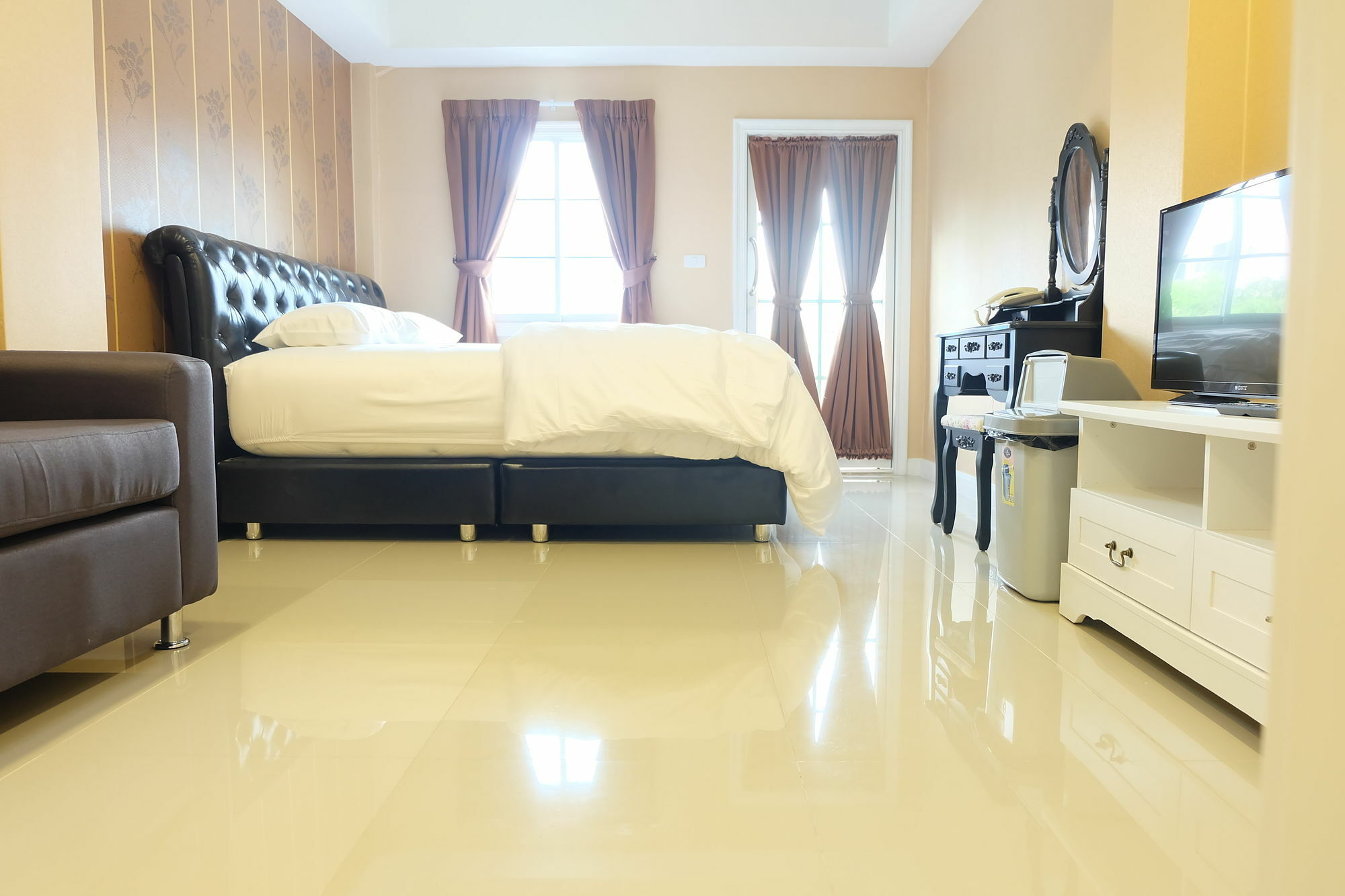 Inn Aree Art 3*