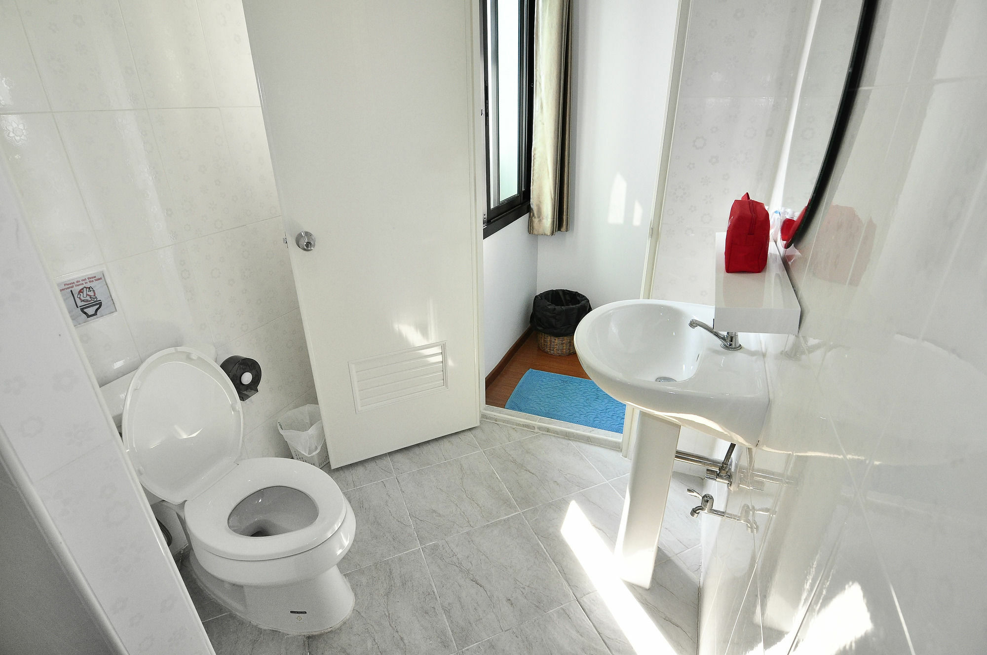 Zen Suthisan Hotel *