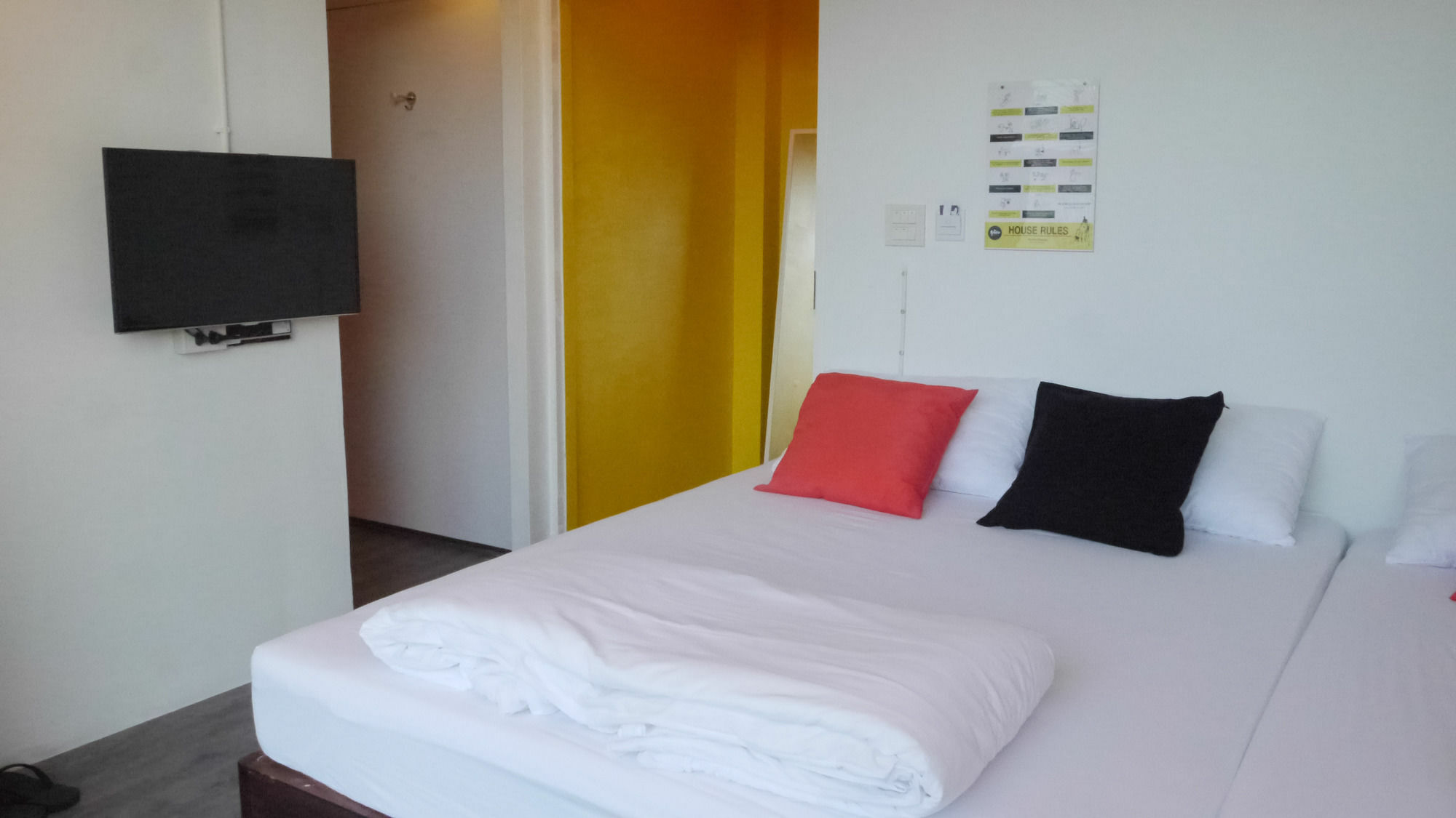 Yim Hostel *