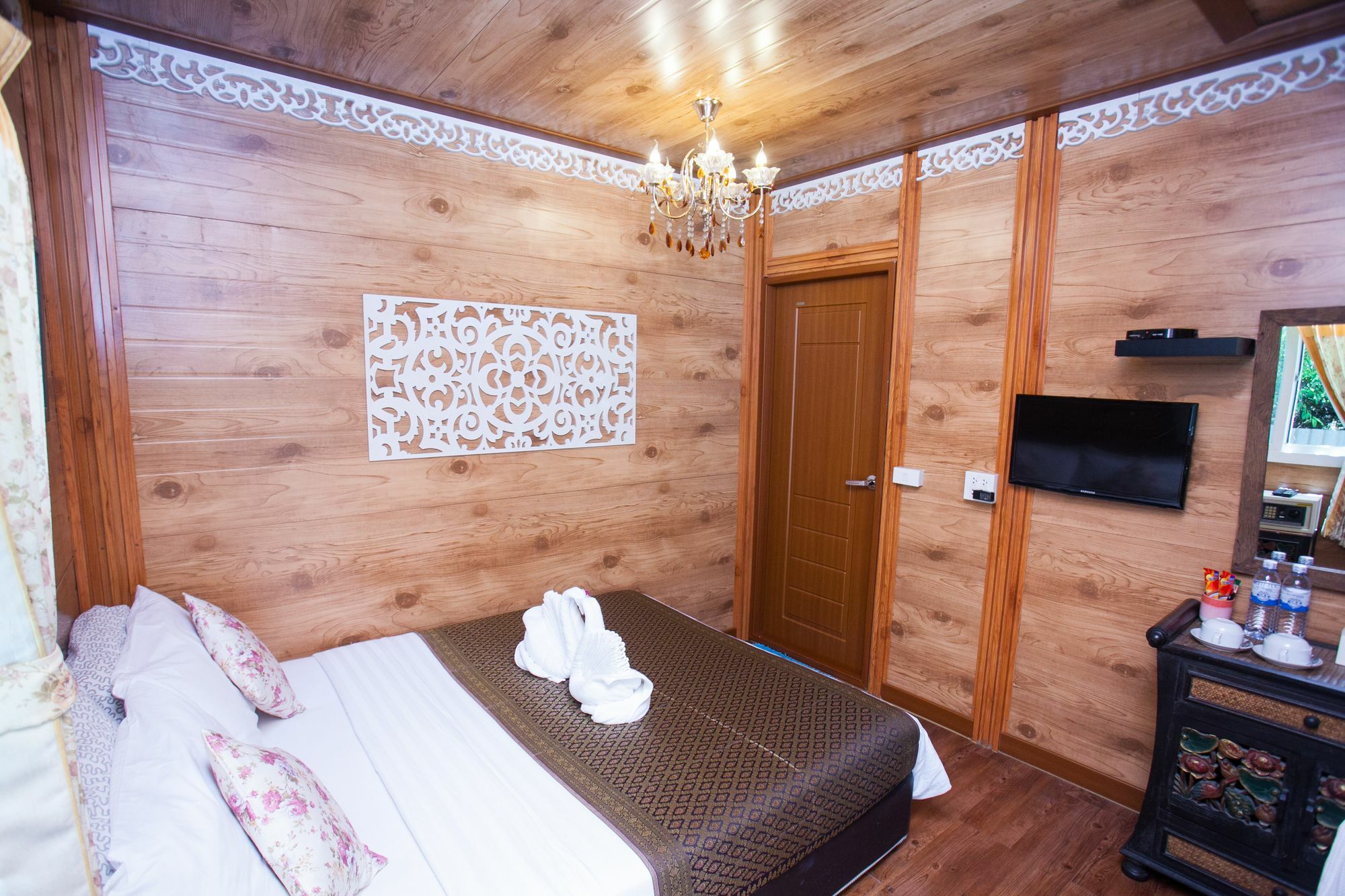 Hotel Laksameenarai Guesthouse - Hostel/Backpacker Accommodation 2*