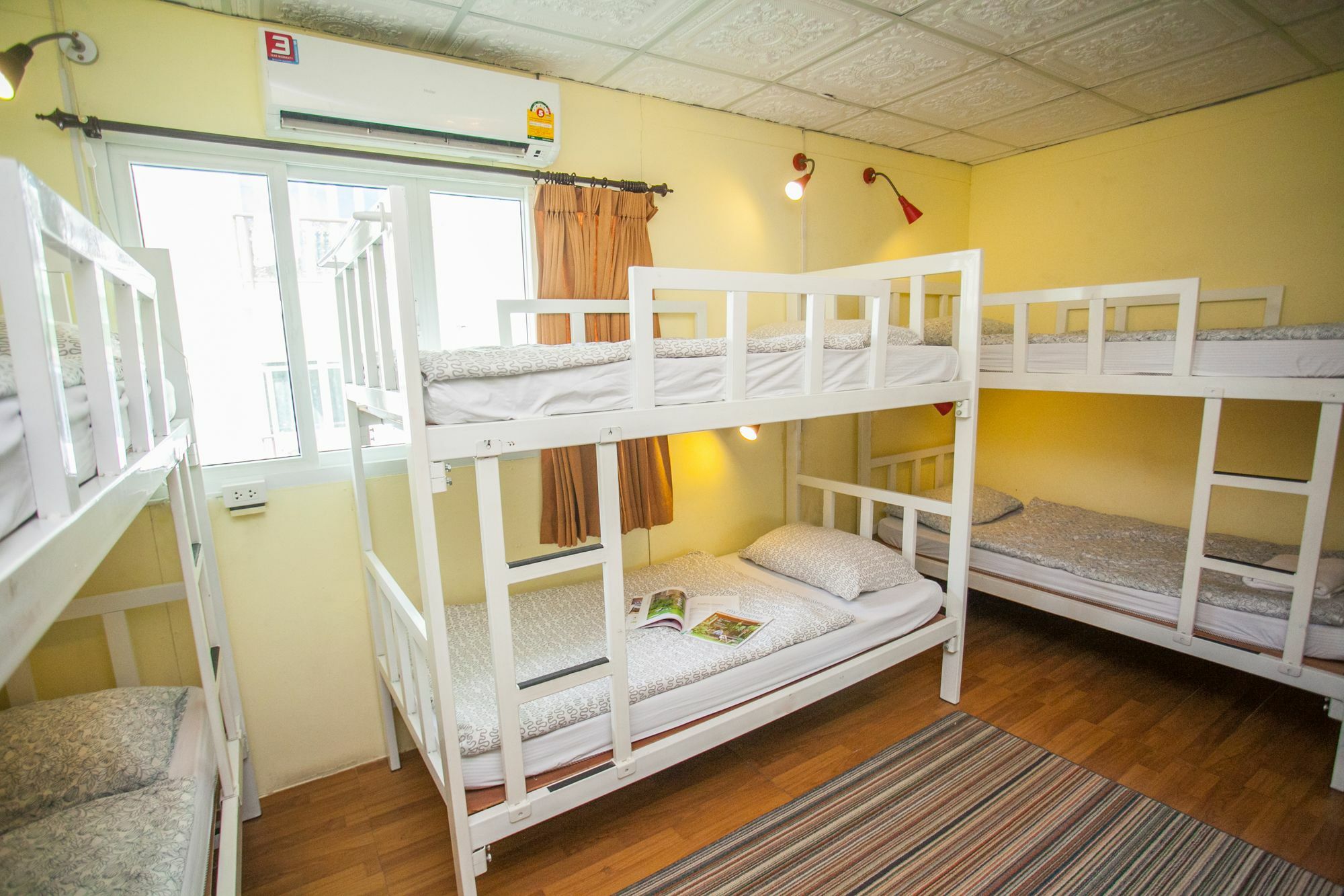Hotel Laksameenarai Guesthouse - Hostel/Backpacker Accommodation 2*