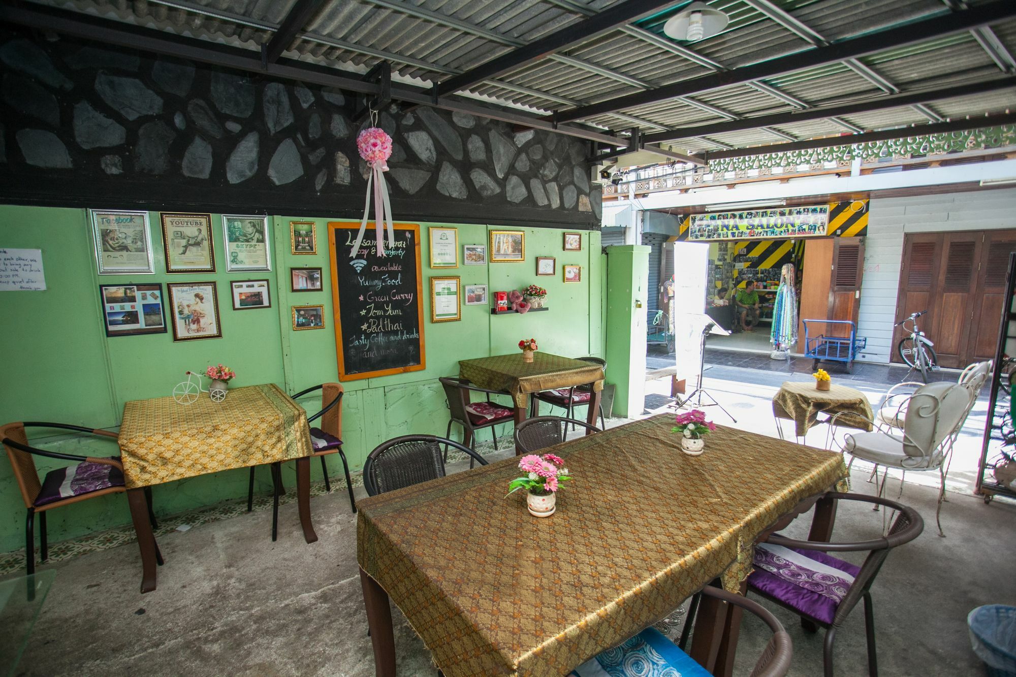 Hotel Laksameenarai Guesthouse - Hostel/Backpacker Accommodation 2*