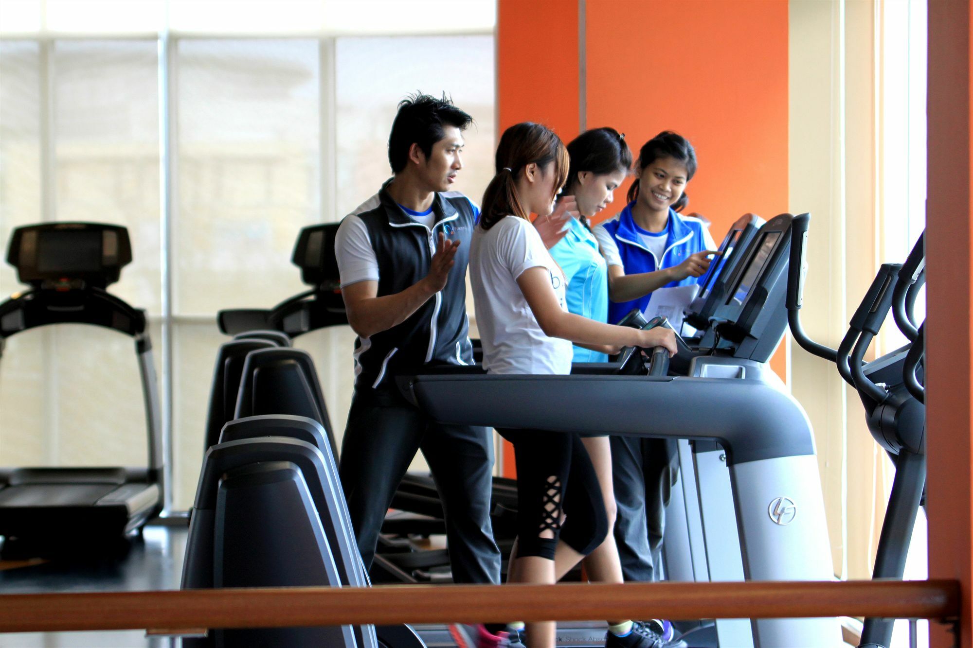 Aparthotel Park Village Rama Ii