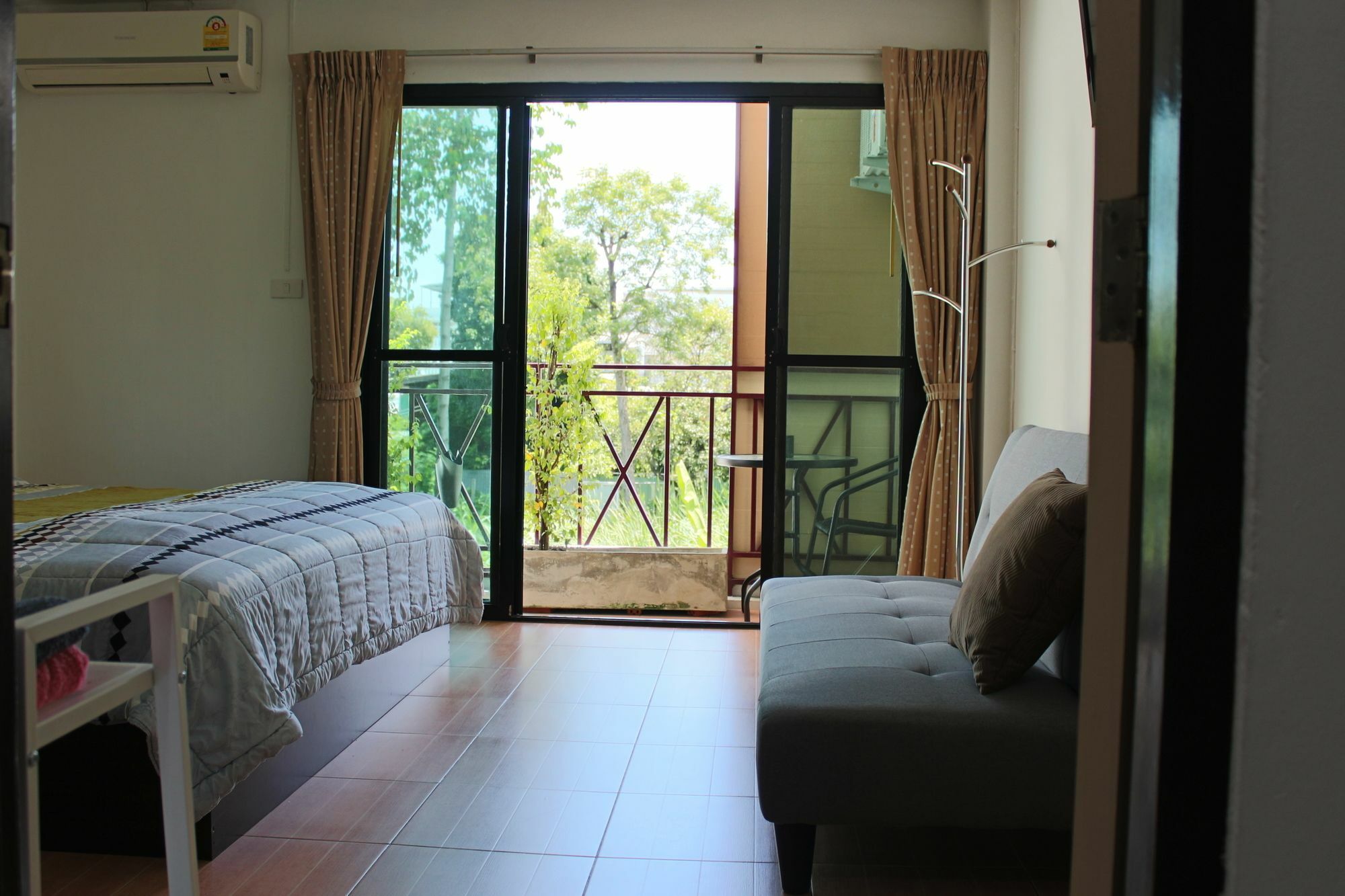 Place Apartment *