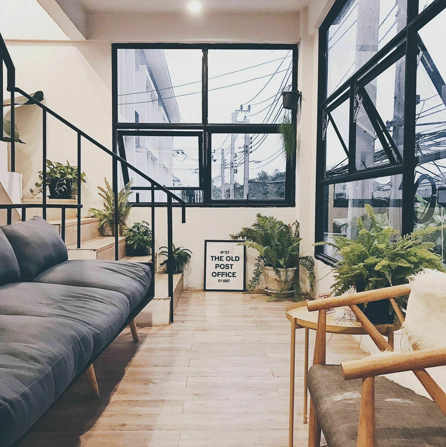 Asrama Beige Poshtels + Netflix Bangkok