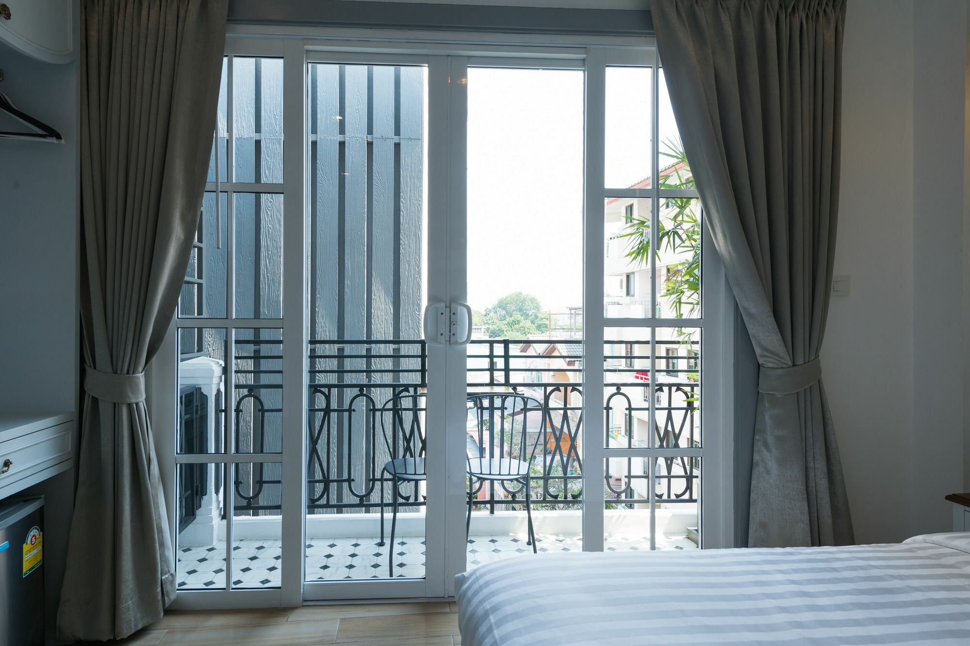 White Ivory Hotel 3*