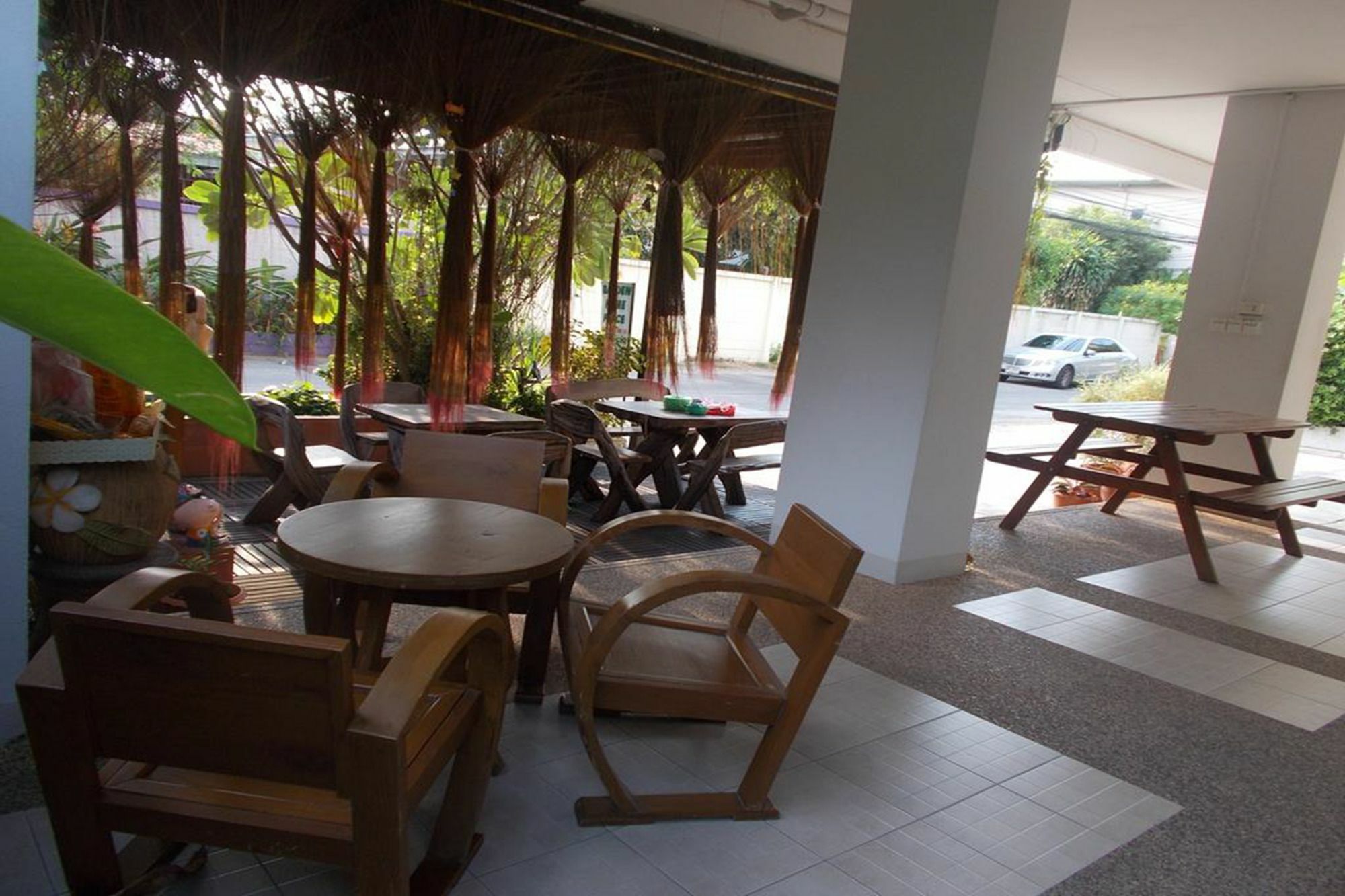 The Garden Living 3*