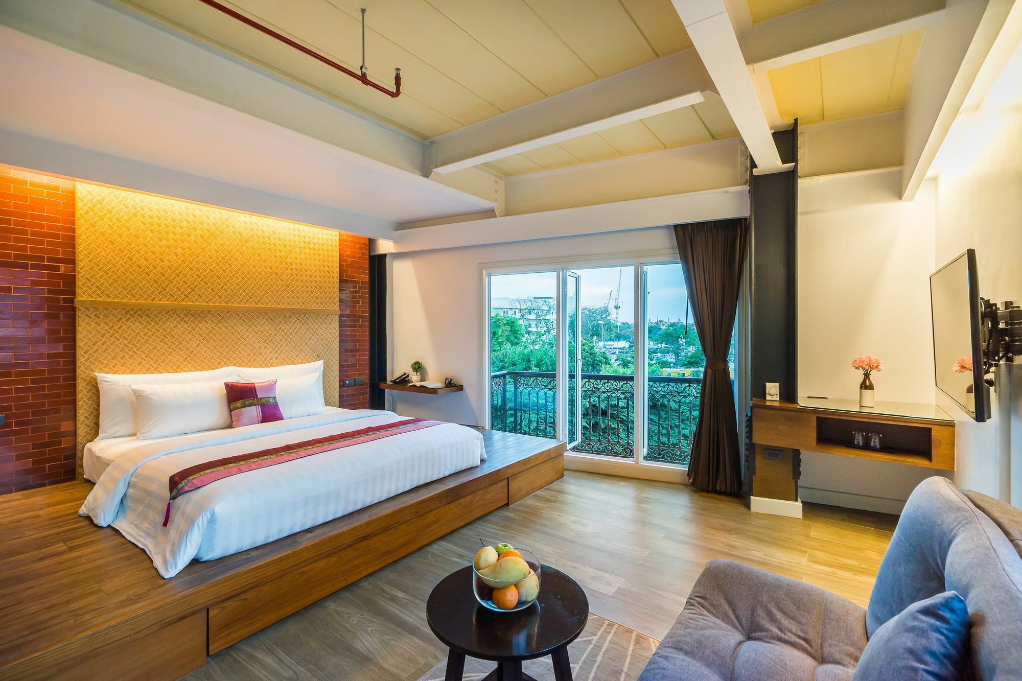 Dang Derm In The Park Khaosan Hotel