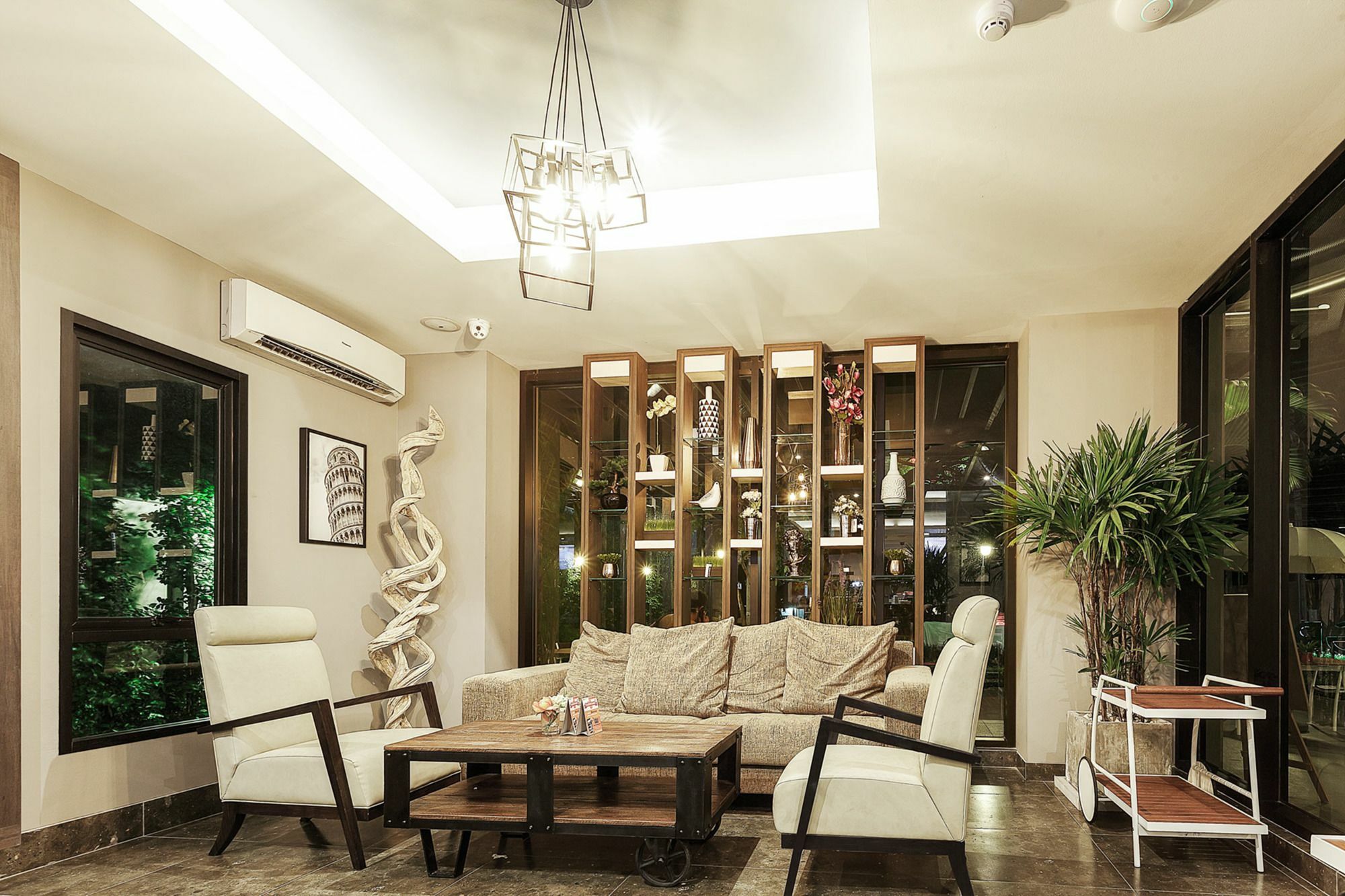 Point Hotel 3*