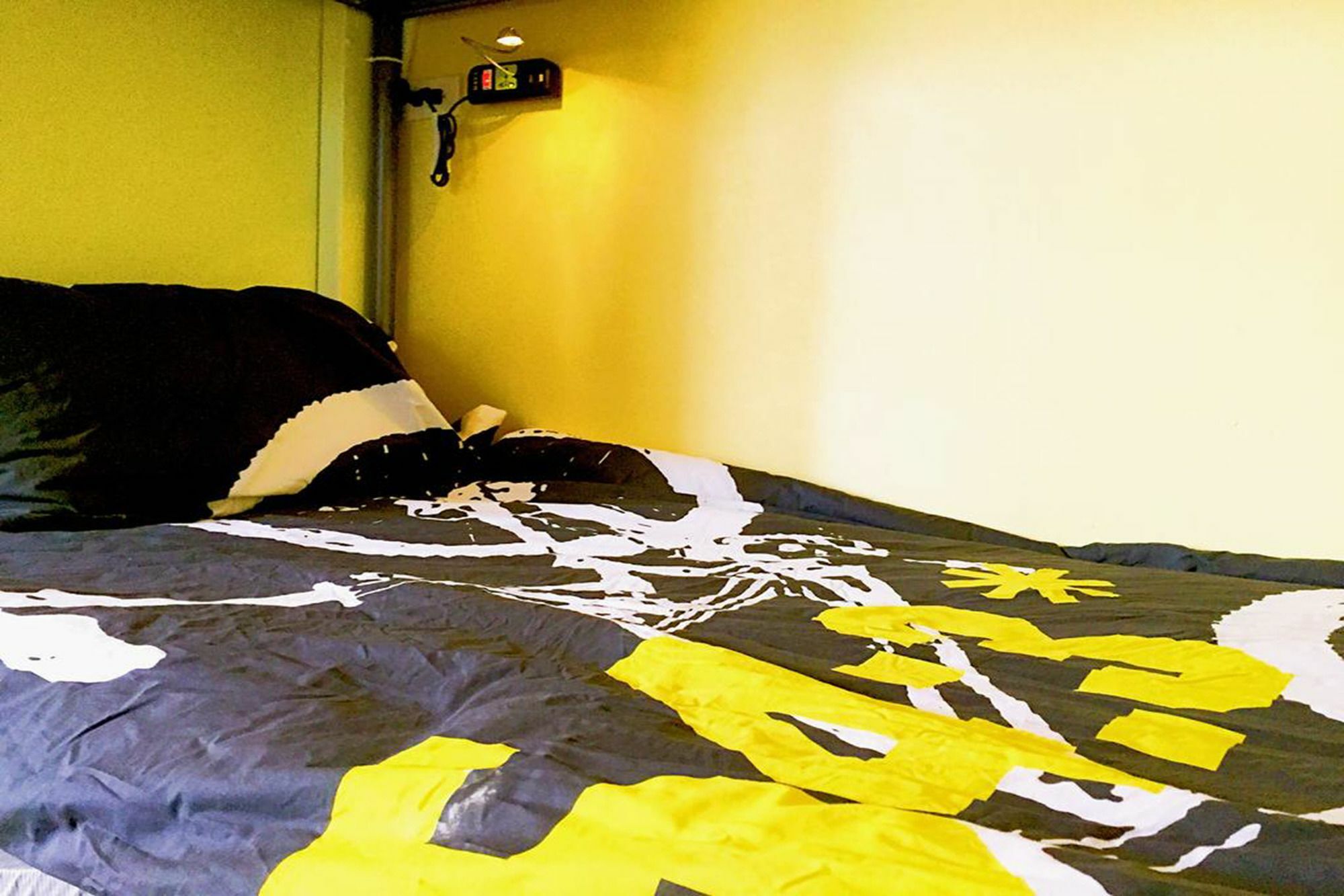 Hush Hush Cabiner *