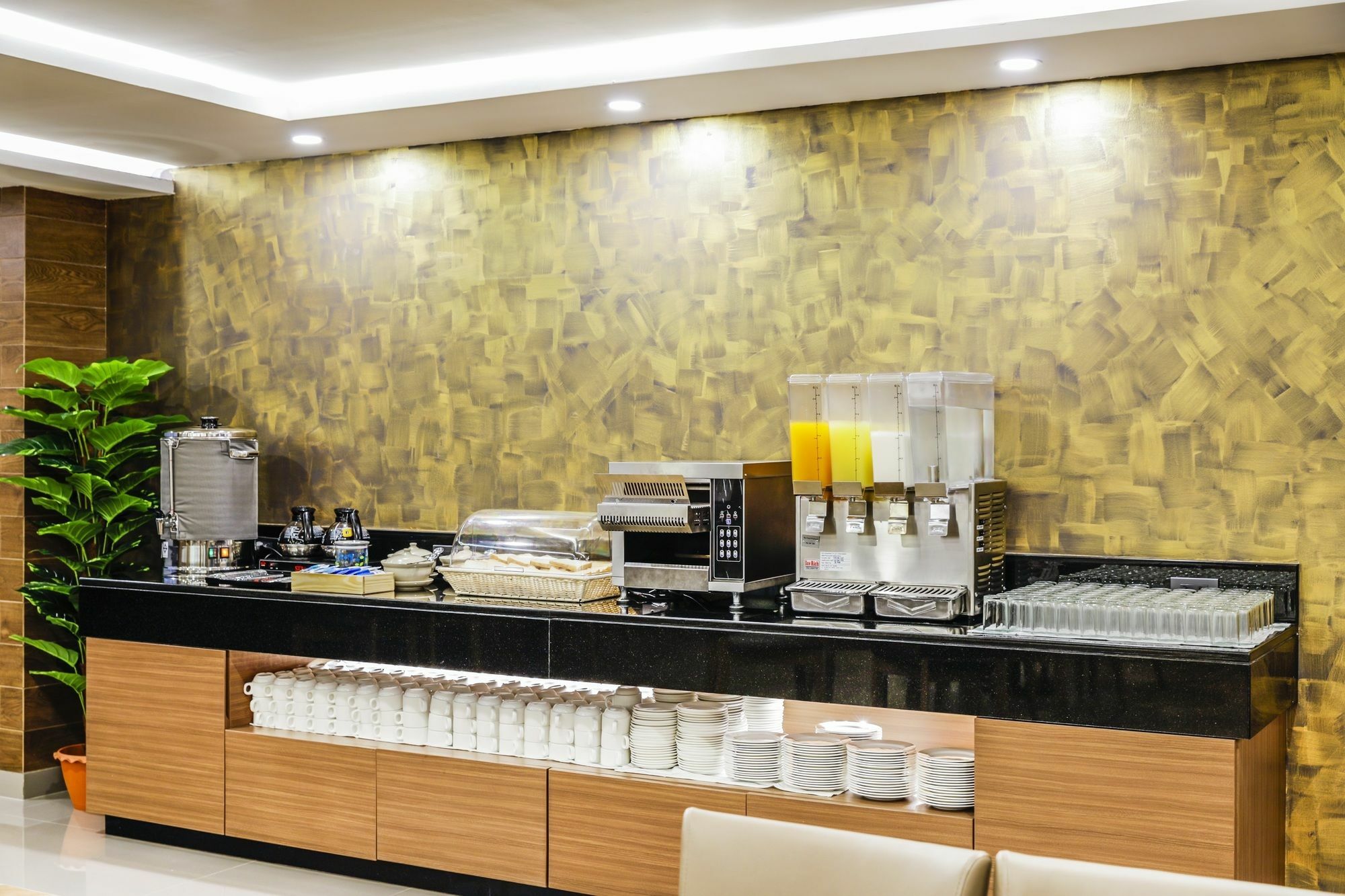 Hotel Livotel Hua Mak