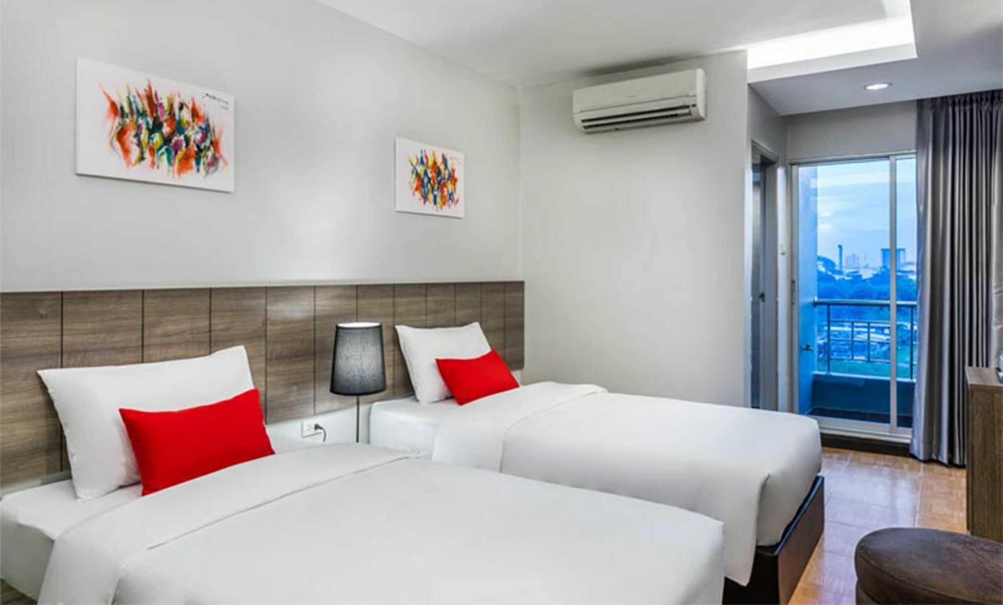 Hotel Livotel Hua Mak 4*