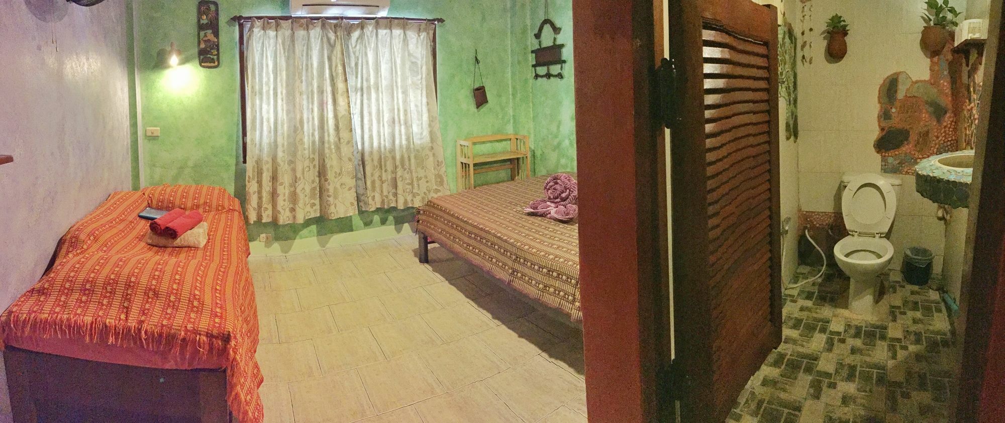 Wisma tamu Shanti 2*